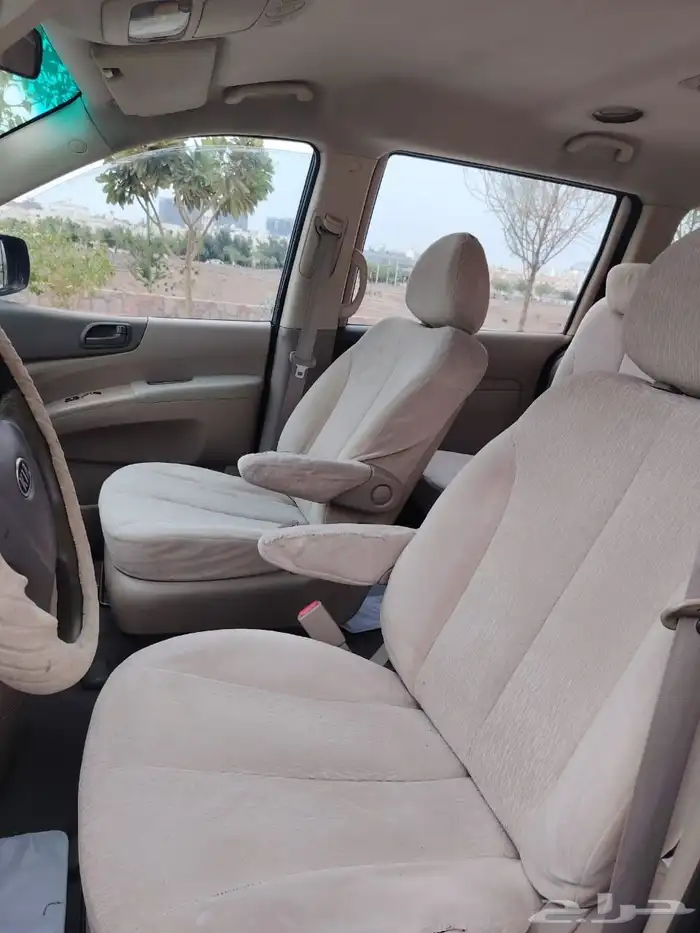 كيا كرنفال 2009 للبيع نظيف 4