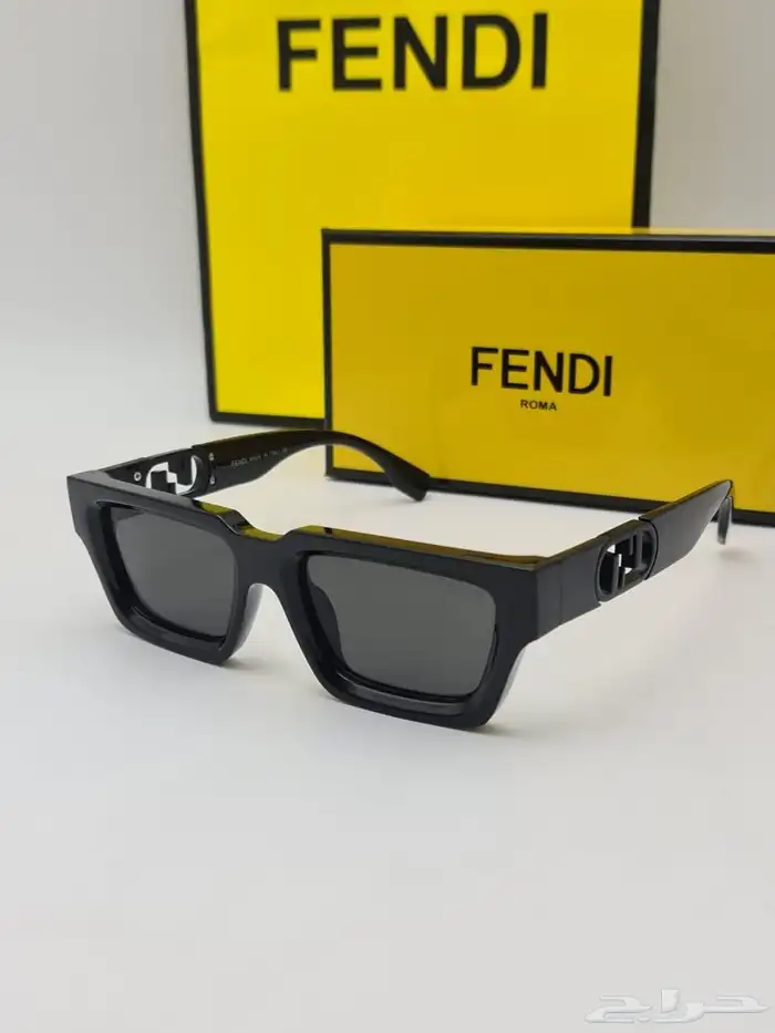 نظارات نسائي بكامل الملحقات 40