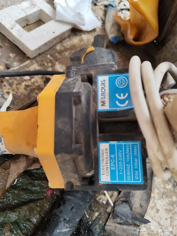 ماتور المصعد  ماتور المياه 3 حبات  صندوق الكهرباء كامل. 9