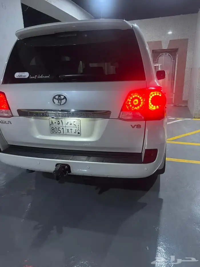 لاندكروزر نظيف جدا ممشى قليل 6