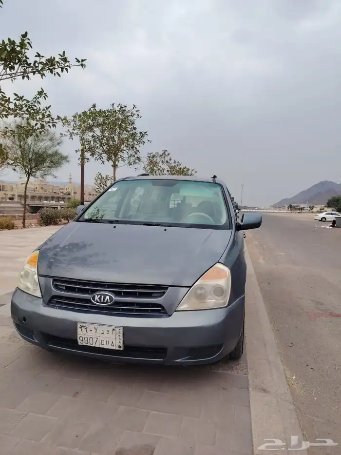 كيا كرنفال 2009 للبيع نظيف 1
