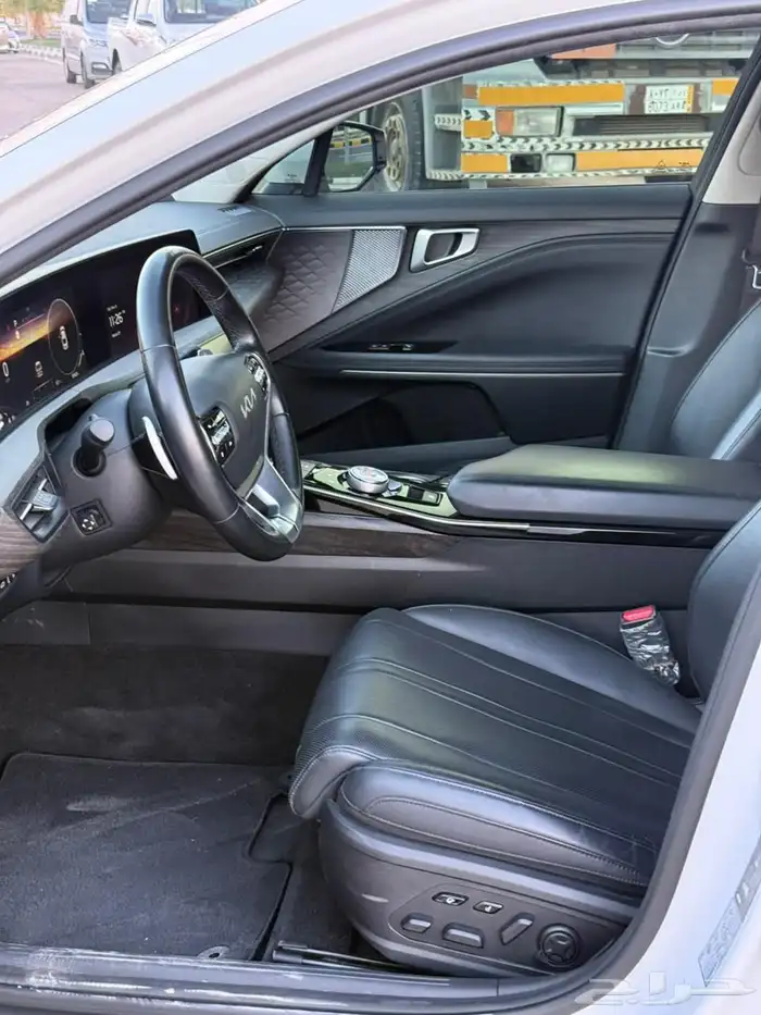 كيا K8 2022 بنزين 11