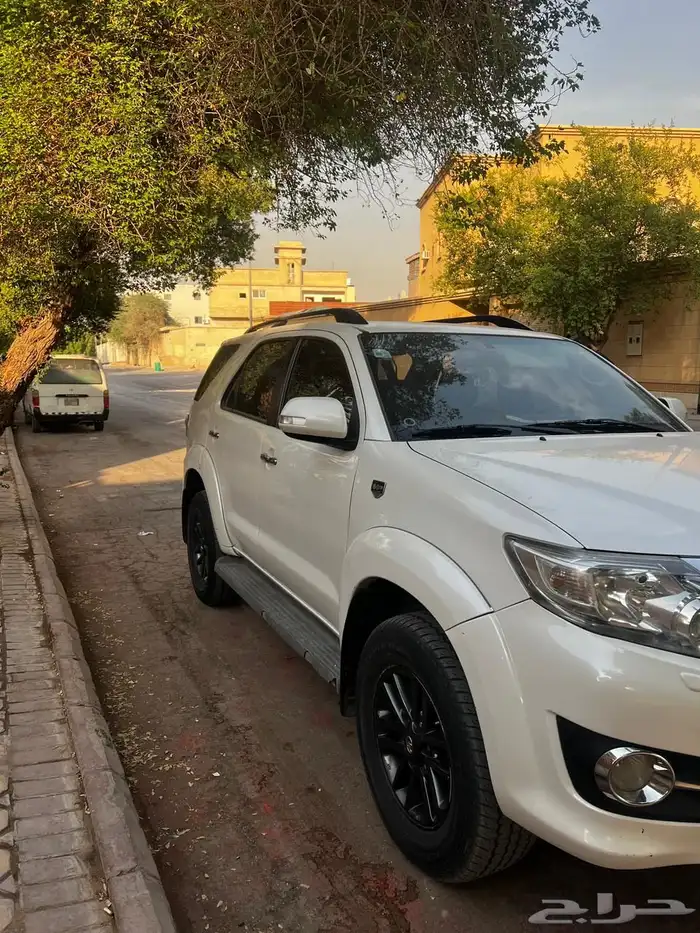 فورتشنر 2015 VXR فل كامل 60 عام 4