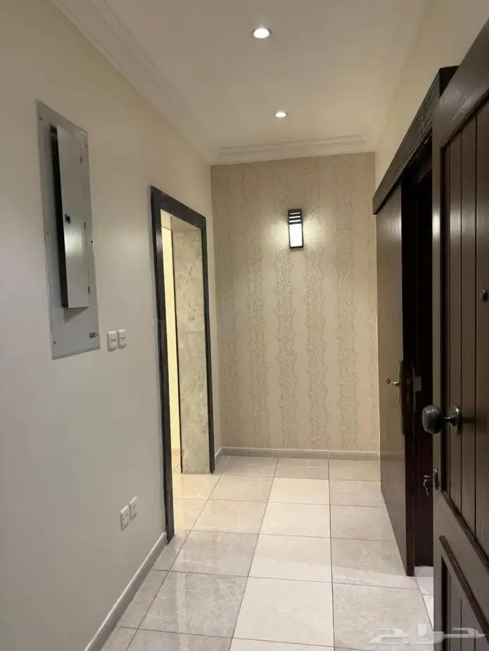 شقة فاخرة 6 غرف للإيجار بحي المروة 2