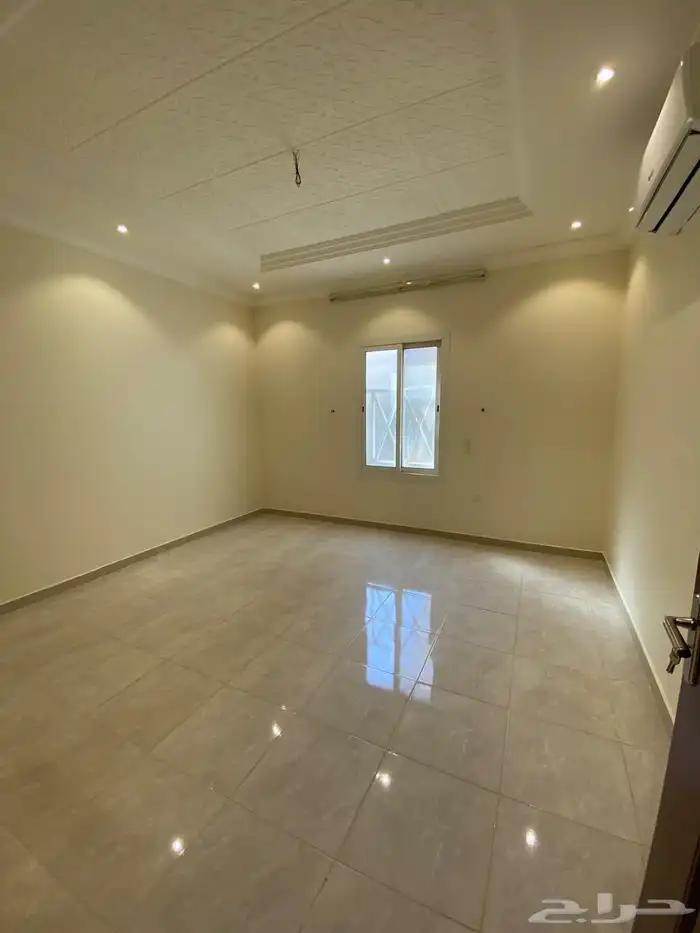 شقة فاخرة خمس غرف مكيفات ومطبخ 9