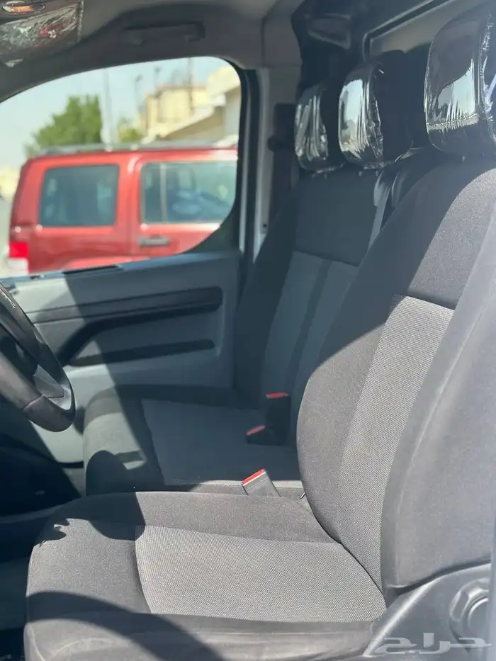 باص بضاعه بيجو اكسبرت 2023 8