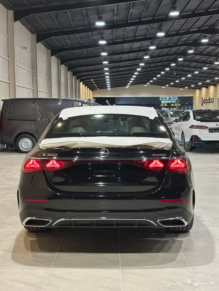 مرسيدس E300 2025 AMG فل كامل اصفار . رصد الفخامة 8