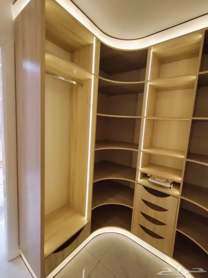 نجار محترف لتنفيذ كافة الأعمال الخشبيه 1