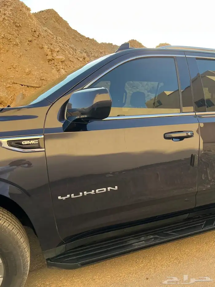 يوكون 2023 SLE قصير ( دبل ) ماشي 14990 فقط 9