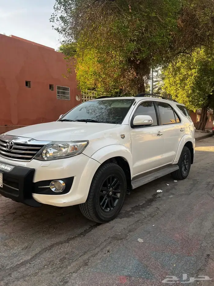 فورتشنر 2015 VXR فل كامل 60 عام 0