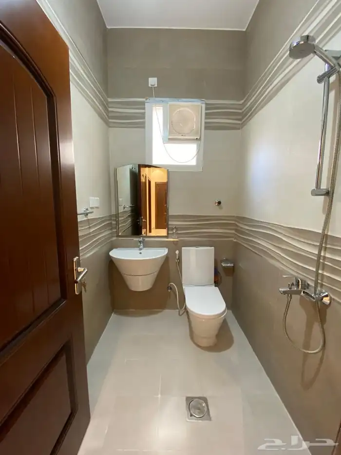 شقة فاخرة خمس غرف مكيفات ومطبخ 13