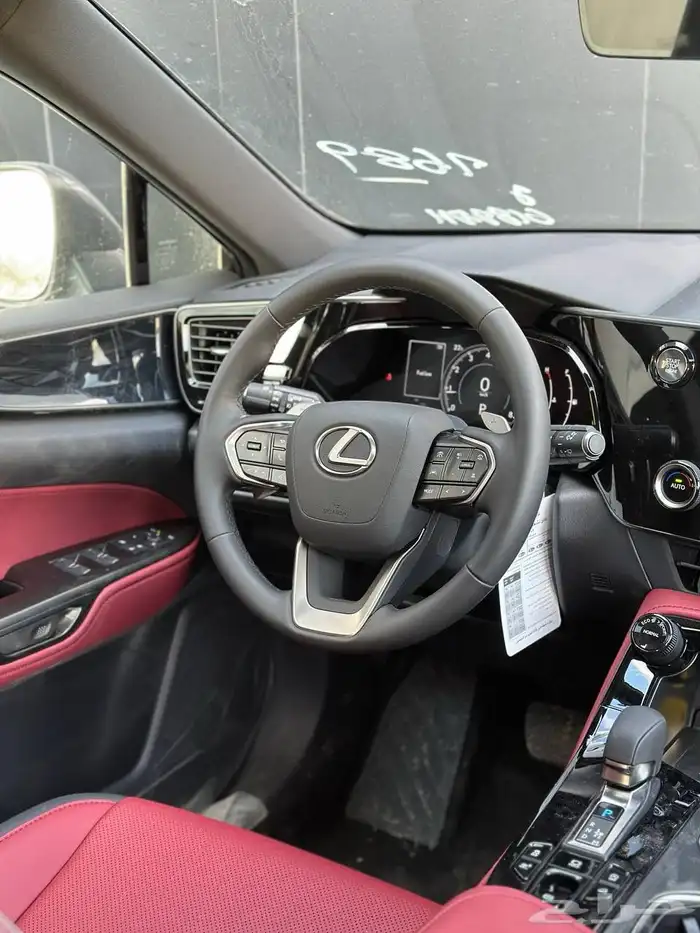 لكزس NX 350 بنزين فئة AA موديل 2025 لدى شركة الخضر 7