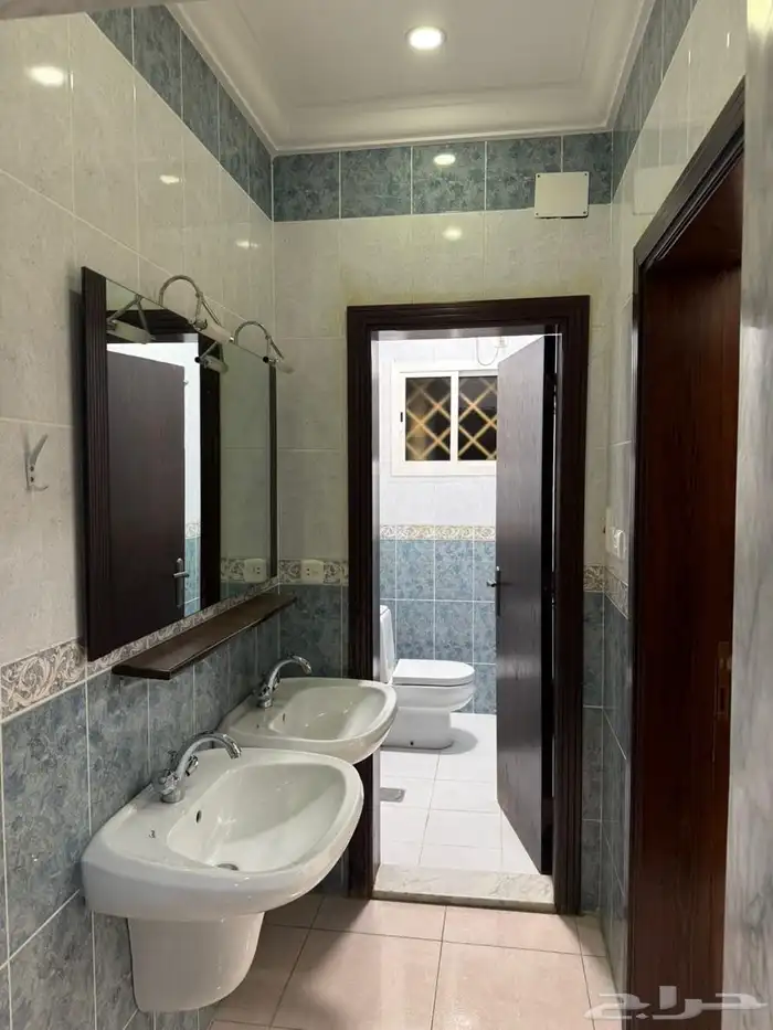 شقة فاخرة 6 غرف للإيجار بحي المروة 14