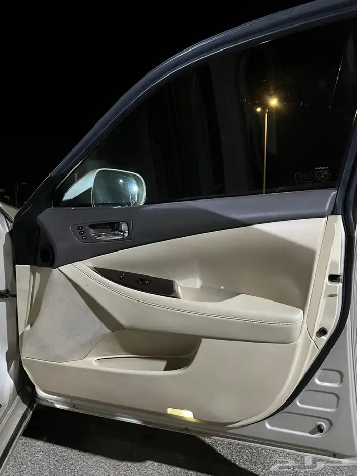 لكزس 2012 فل كامل 3