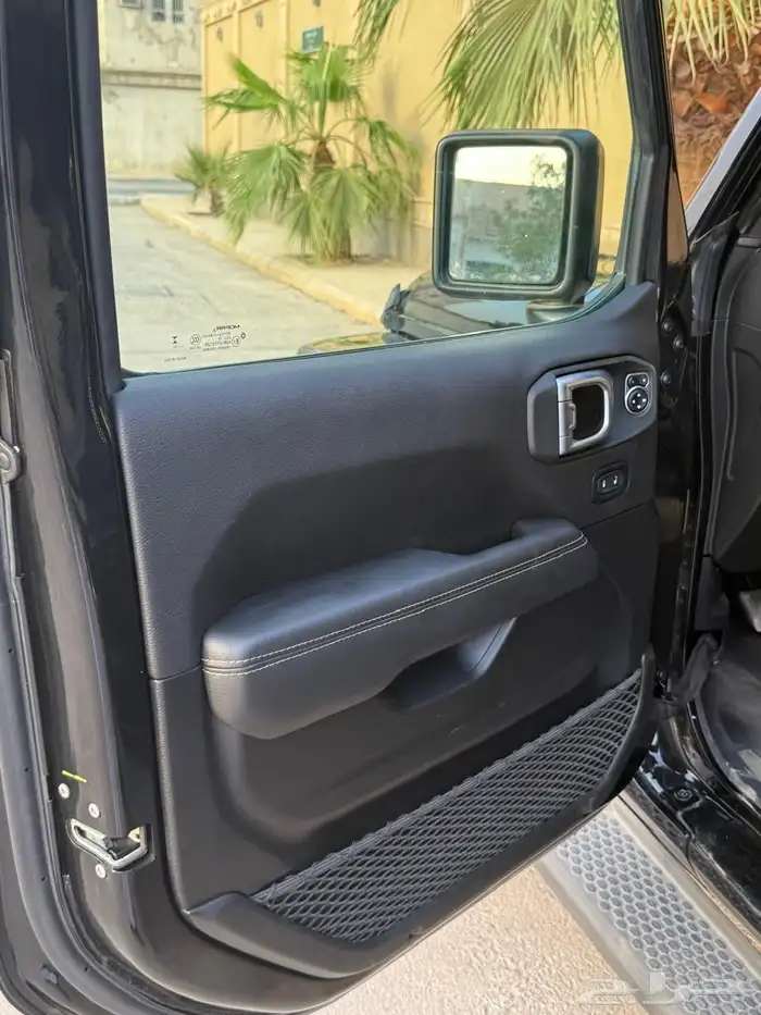 رانجلر صحاري 2023 ( V6 بحالة الوكالة ) 17