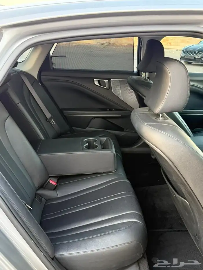 كيا K8 2022 بنزين 23