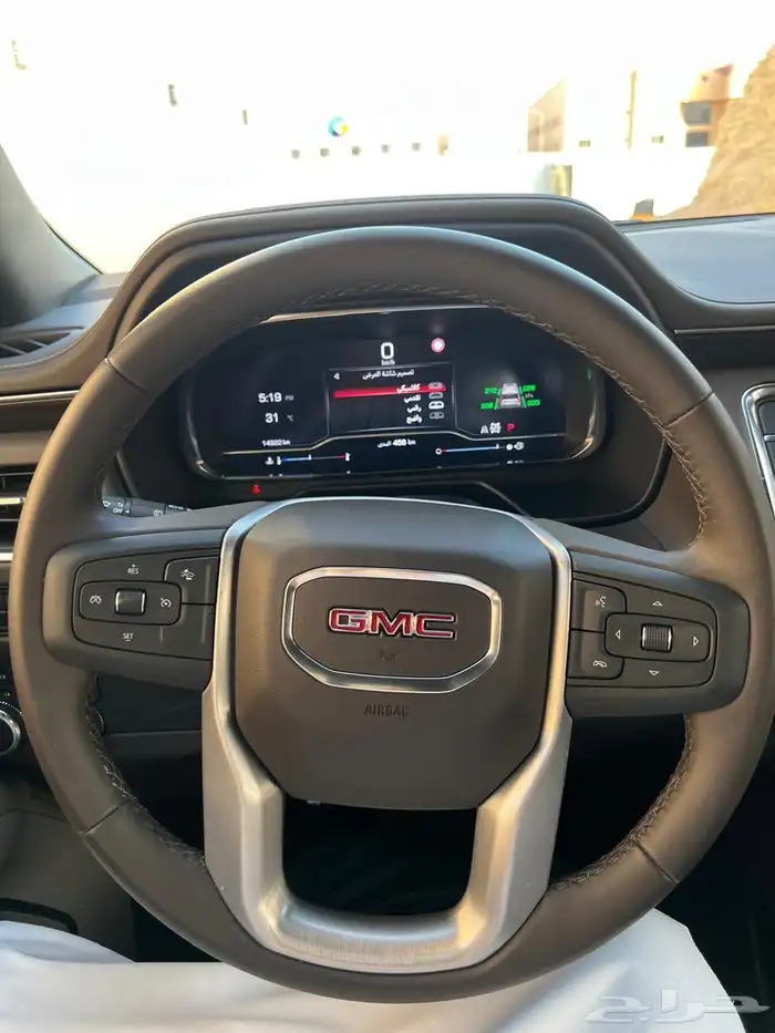 يوكون 2023 SLE قصير ( دبل ) ماشي 14990 فقط 18