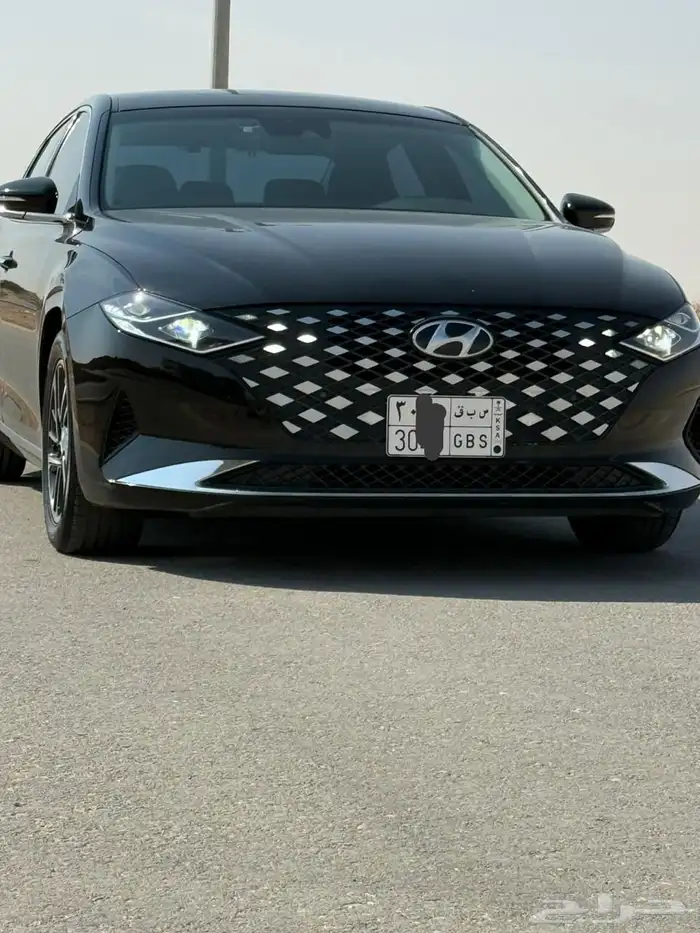 هيونداي ازيرا لون اسود داخلي أسوده ممشى قليل محركات بلد 2