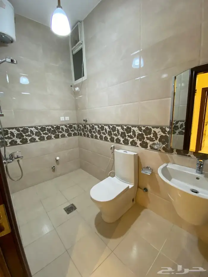 شقة فاخرة خمس غرف مكيفات ومطبخ 5