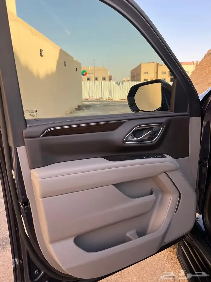 يوكون 2023 SLE قصير ( دبل ) ماشي 14990 فقط 13