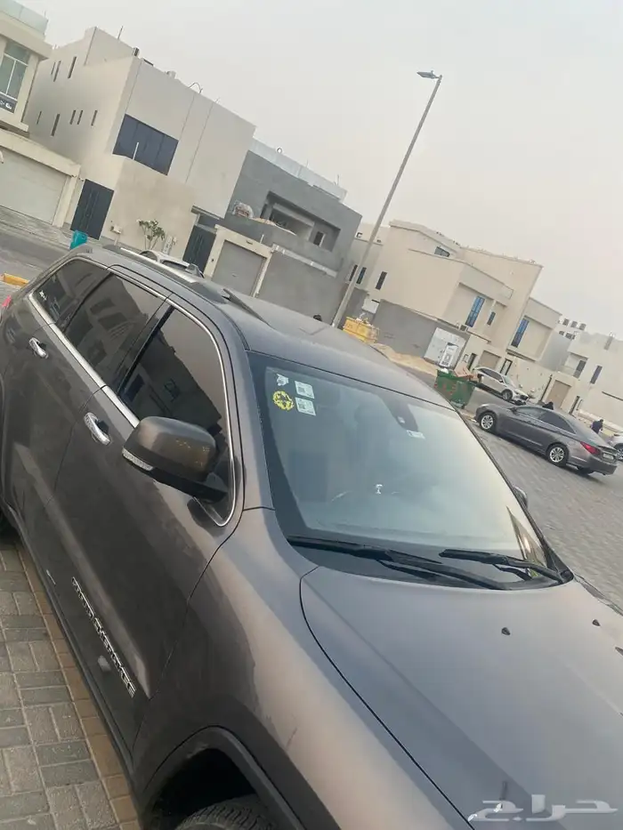 جيب جراند شيروكي لمتيد 2