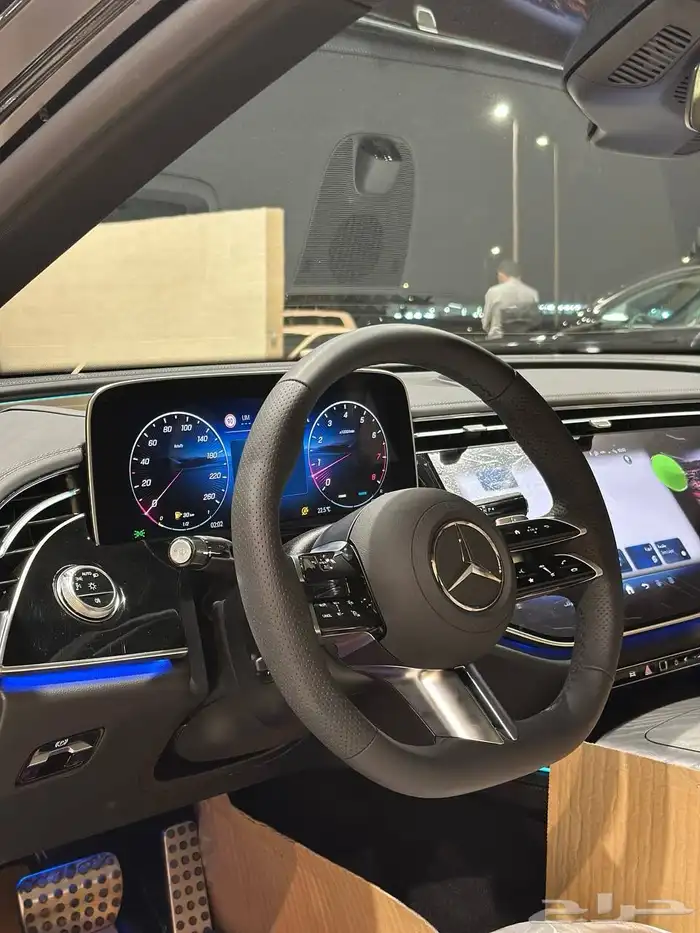 مرسيدس E300 2025 AMG فل كامل اصفار . رصد الفخامة 14