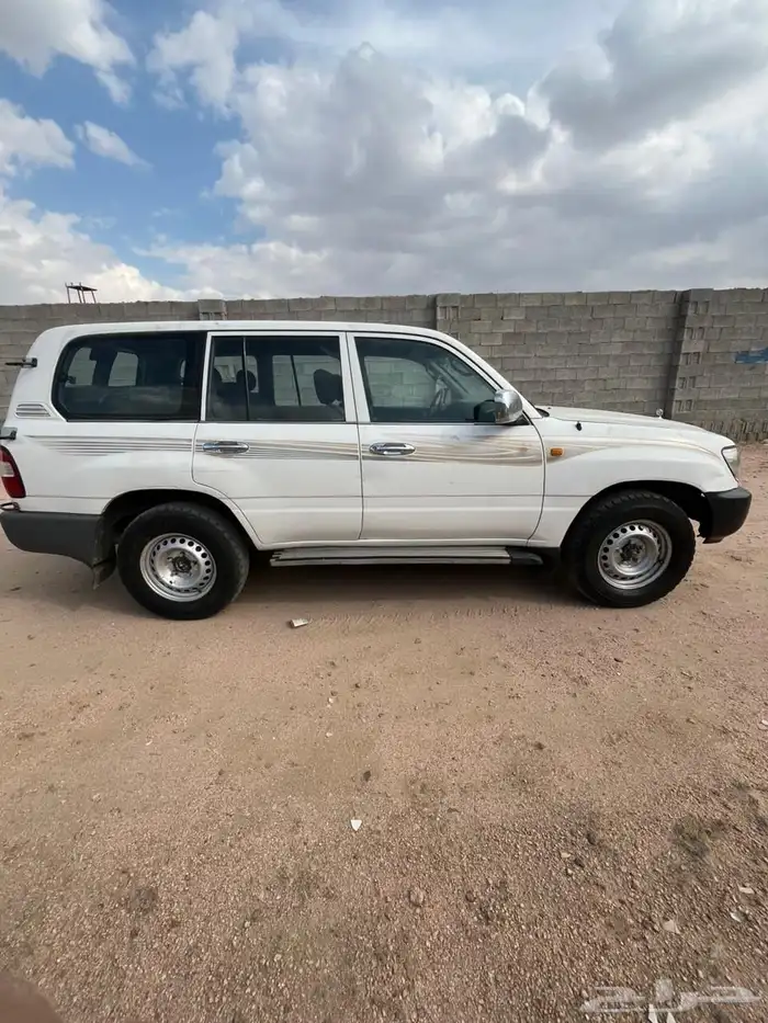 للبيع لاند gx موديل 2