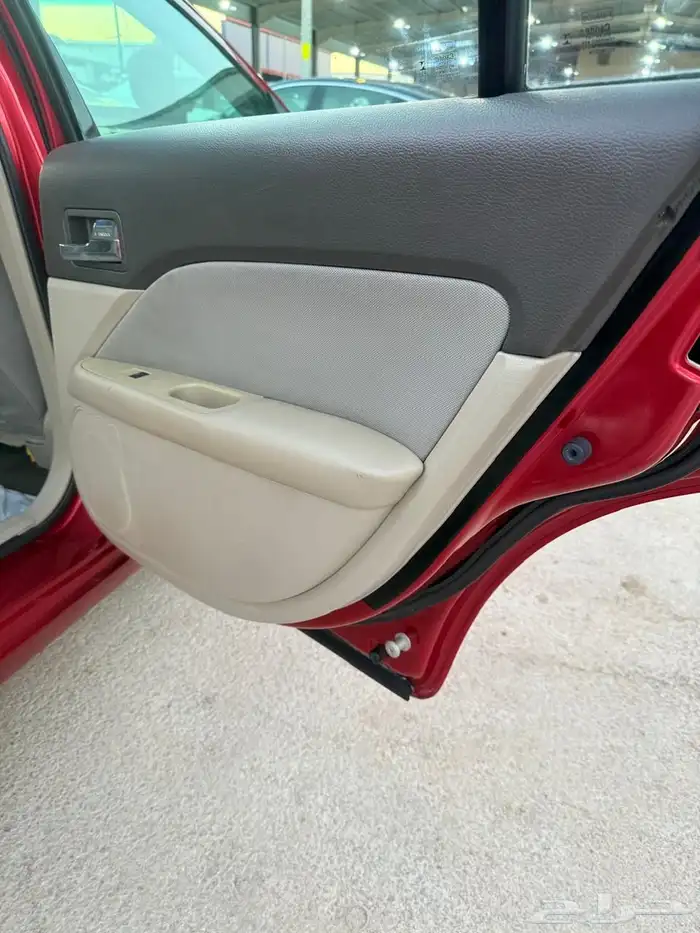 فورد فيوجن ( نظيف ) 12