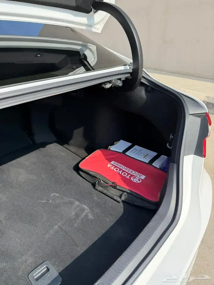 للبيع كامري 2024 12