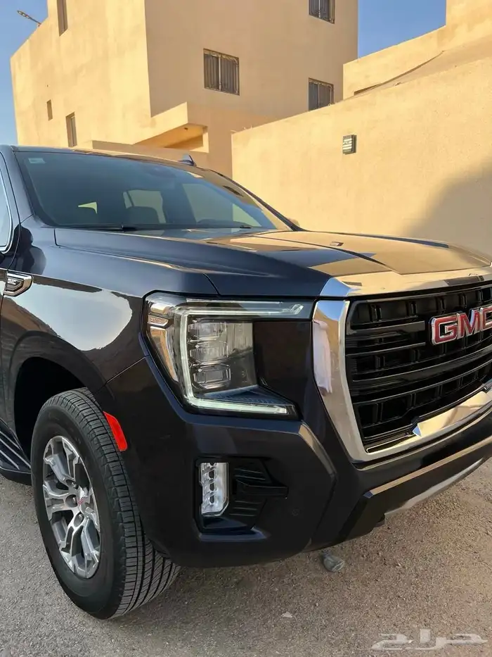 يوكون 2023 SLE قصير ( دبل ) ماشي 14990 فقط 6