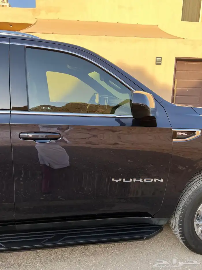يوكون 2023 SLE قصير ( دبل ) ماشي 14990 فقط 10