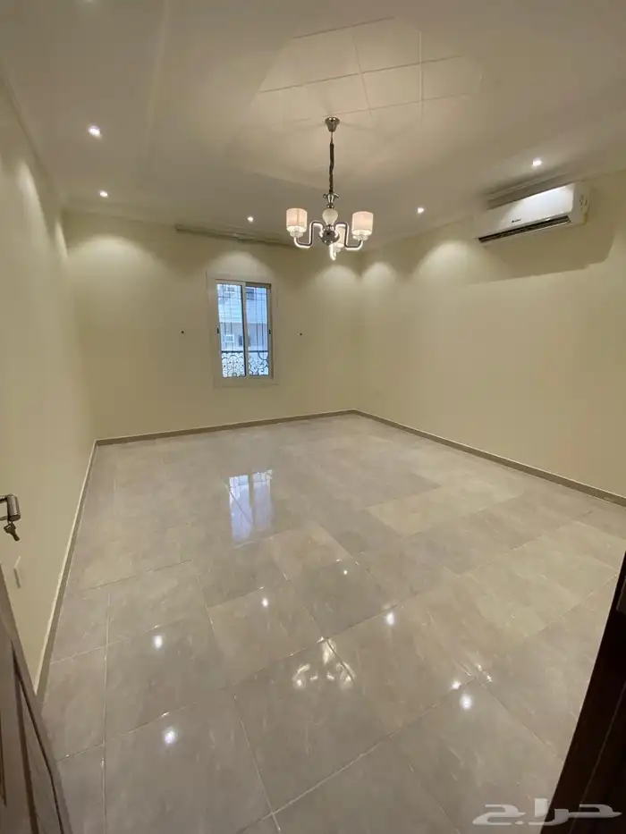 شقة فاخرة خمس غرف مكيفات ومطبخ 6