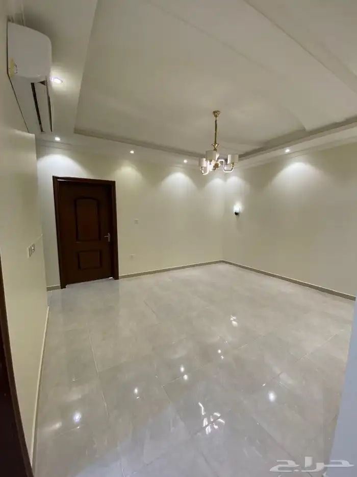 شقة فاخرة خمس غرف مكيفات ومطبخ 10