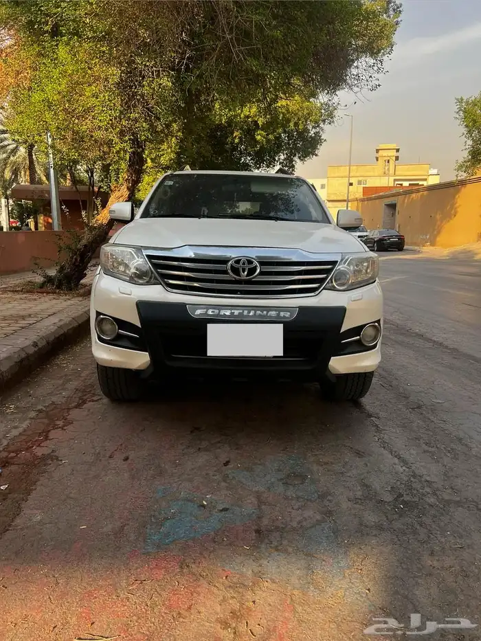 فورتشنر 2015 VXR فل كامل 60 عام 5