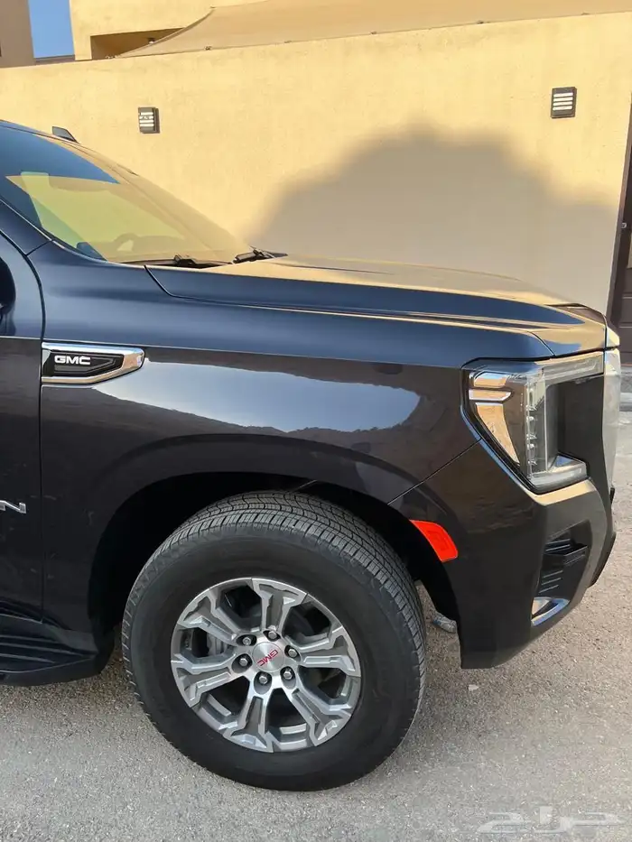 يوكون 2023 SLE قصير ( دبل ) ماشي 14990 فقط 4