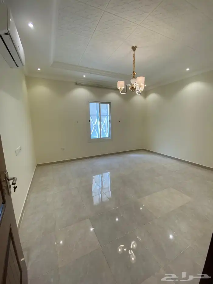 شقة فاخرة خمس غرف مكيفات ومطبخ 11