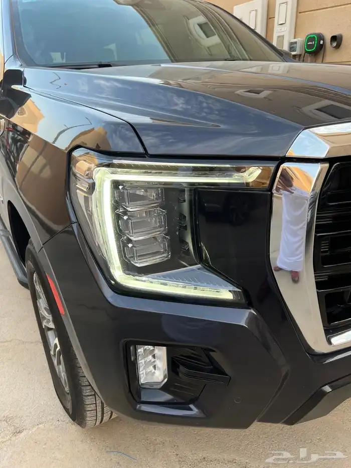 يوكون 2023 SLE قصير ( دبل ) ماشي 14990 فقط 2