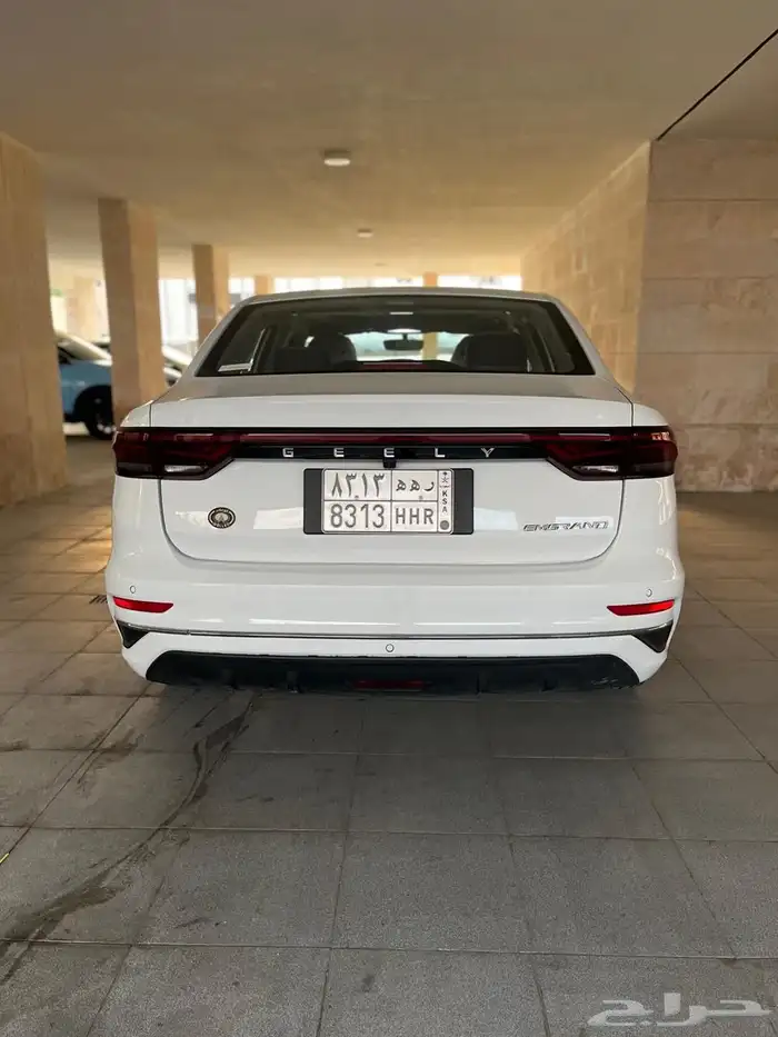 جيلي ام جراند 2025 3