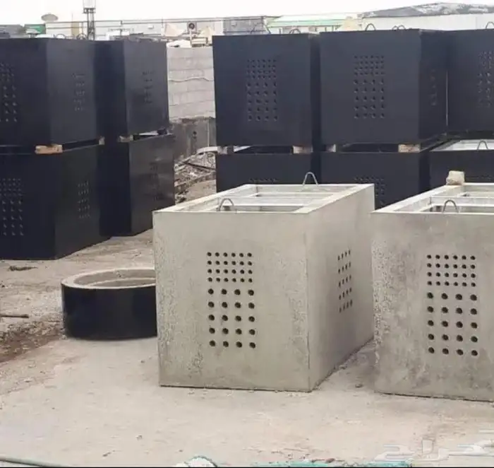 حواجز خرسانية نيوجرسي قواعد أعمدة انارة 18