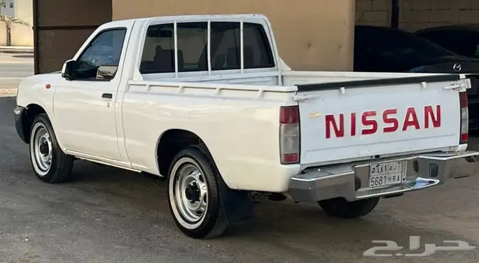 نيسان ددسن 2009 نظيف 5