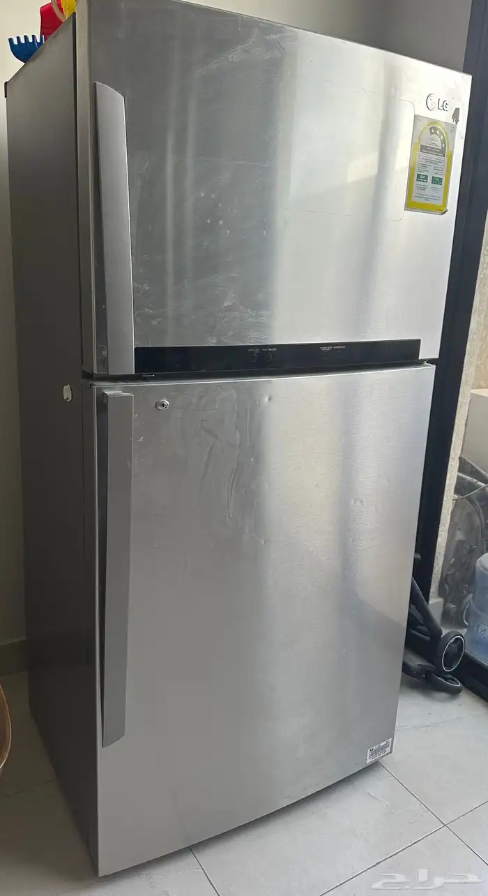 ثلاجة LG نظيفة 0