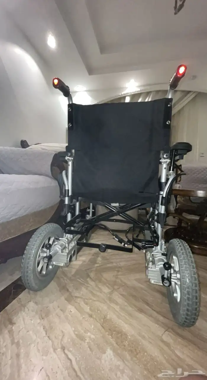 عربيه كهربائيه مفيده 25 امبير حجم البطاريه جدا مناسب وكبيره 8