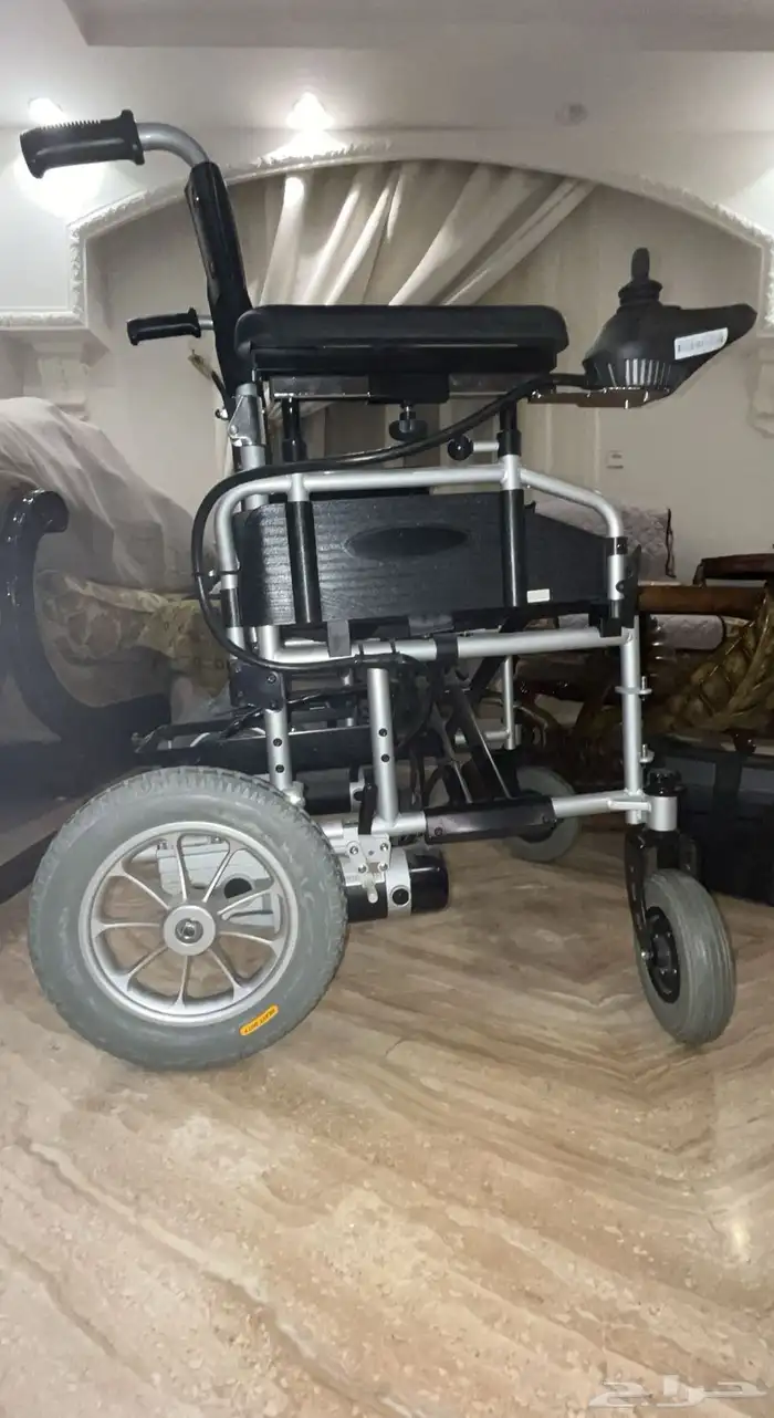 عربيه كهربائيه مفيده 25 امبير حجم البطاريه جدا مناسب وكبيره 5