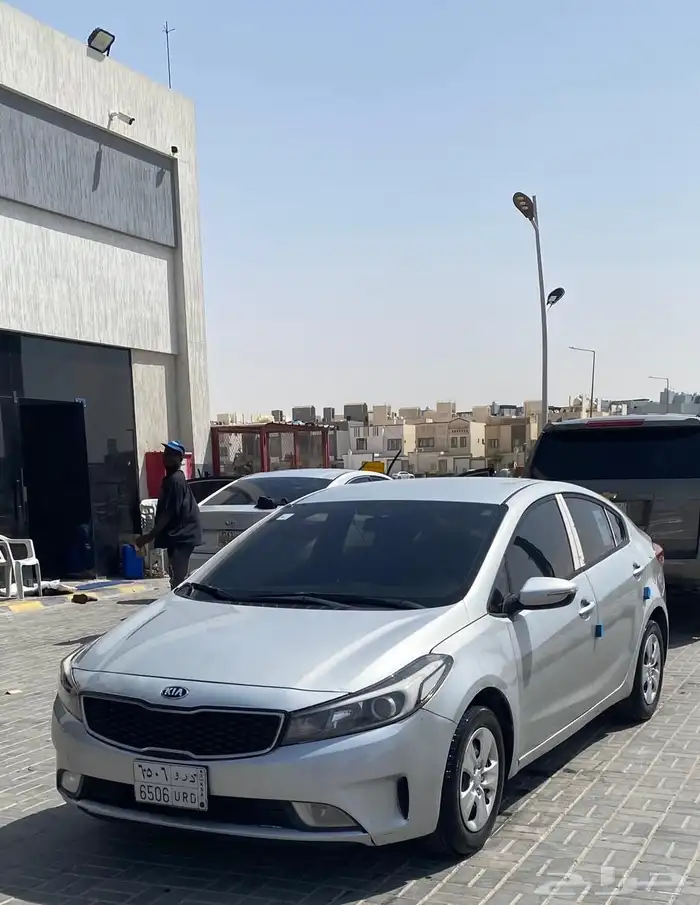 كيا سيراتو 2017   نضيفة جدا (للبيع ) 3