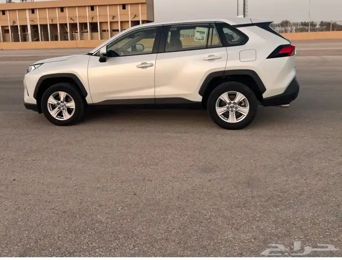 تويوتا راف فور 2021 ممشى قليل 7