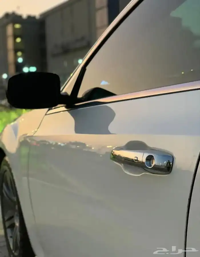 للبيع كرايسلر C300 2012 نظيف جدا 12