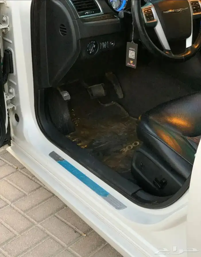 للبيع كرايسلر C300 2012 نظيف جدا 11