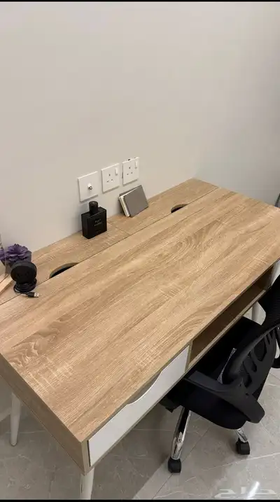 طاولة مكتبيه 0