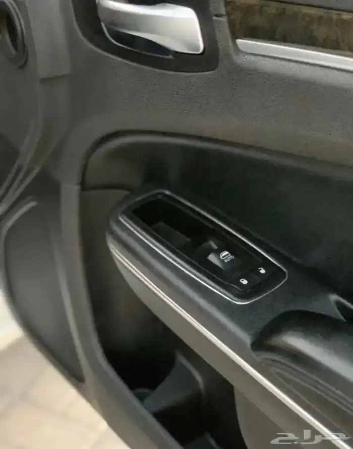 للبيع كرايسلر C300 2012 نظيف جدا 3