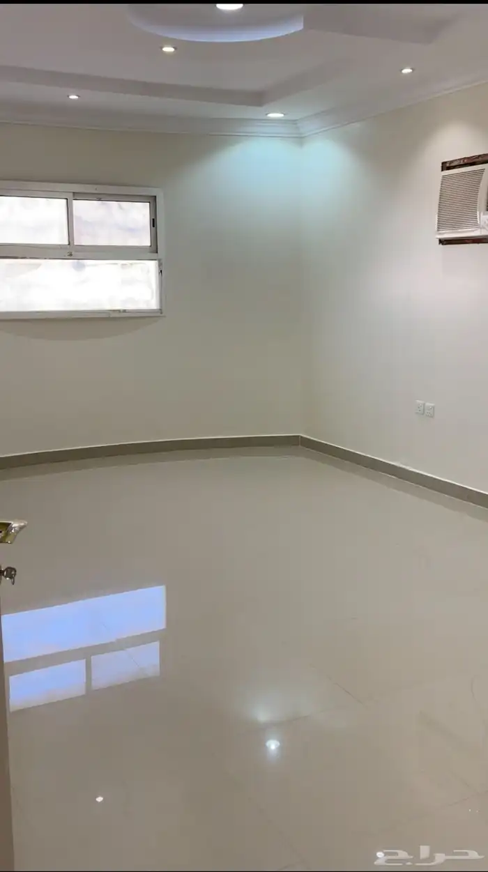 دور علوي بالرياض بحي عكاظ للإيجار 3